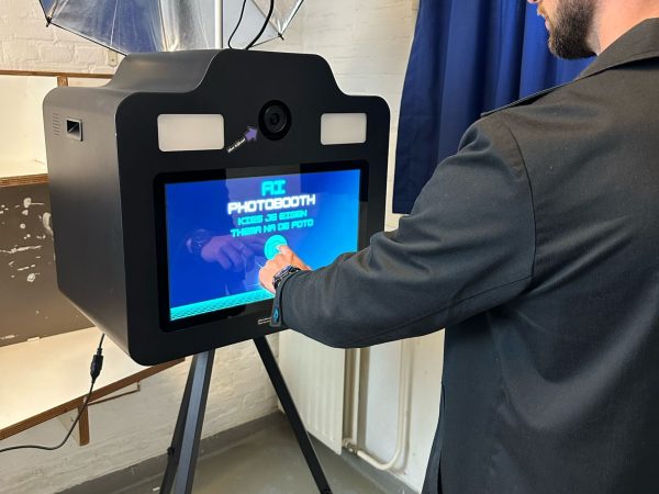 AIbooth – fotobooth – photobooth – photoboohhuren – Artificial intelligence AIbooth - fotobooth - photobooth - photoboohhuren - Artificial intelligence